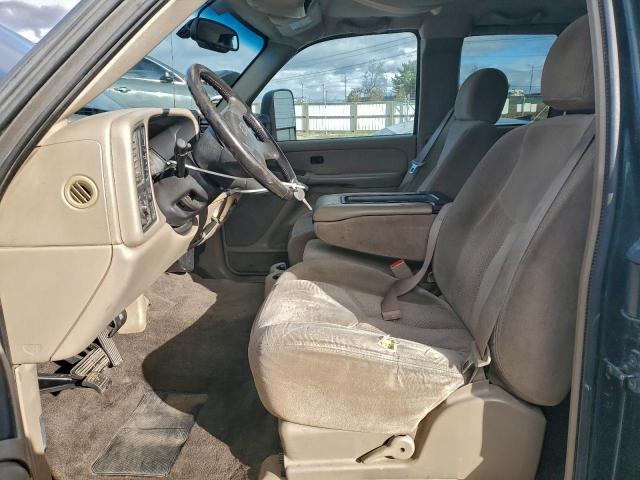 Chevrolet Silverado K2500 Heavy Duty Image 10