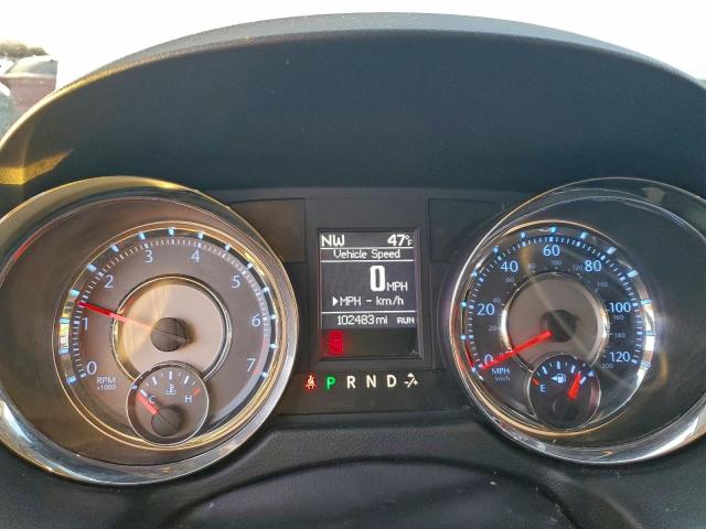 Chrysler Minivan Touring Image 7