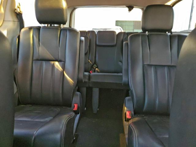 Chrysler Minivan Touring Image 6