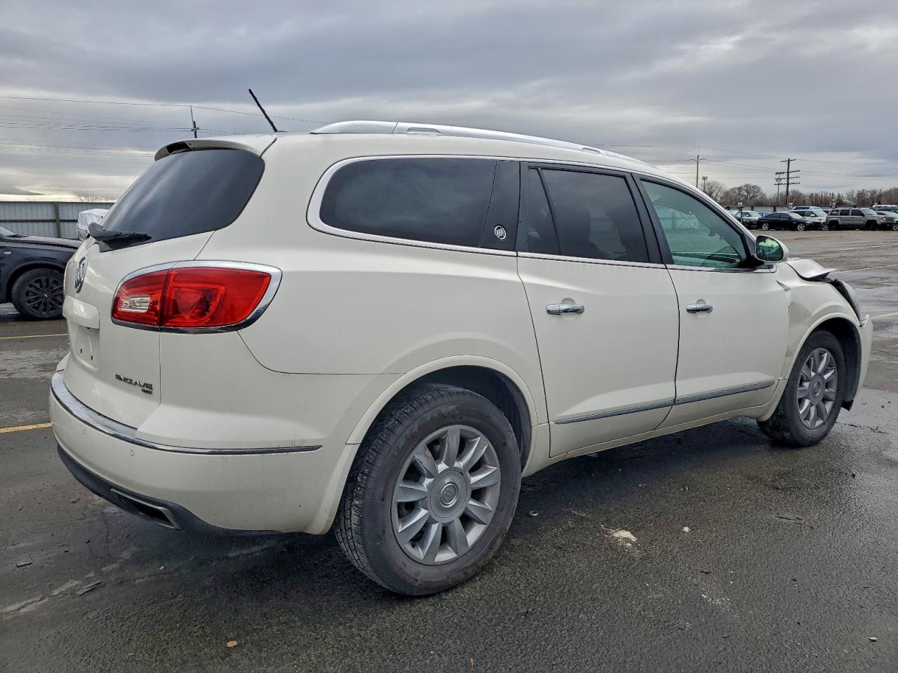 Buick Enclave Image 3